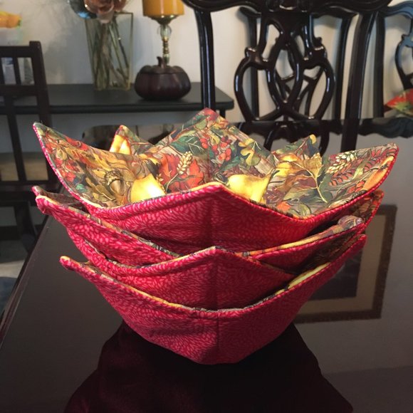 Bowl Cozies & Potholders Holiday Gifts and Stocking Stuffers - Picture 7 of 9